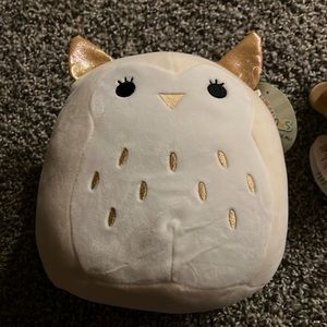 lilian the owl squishmallow
